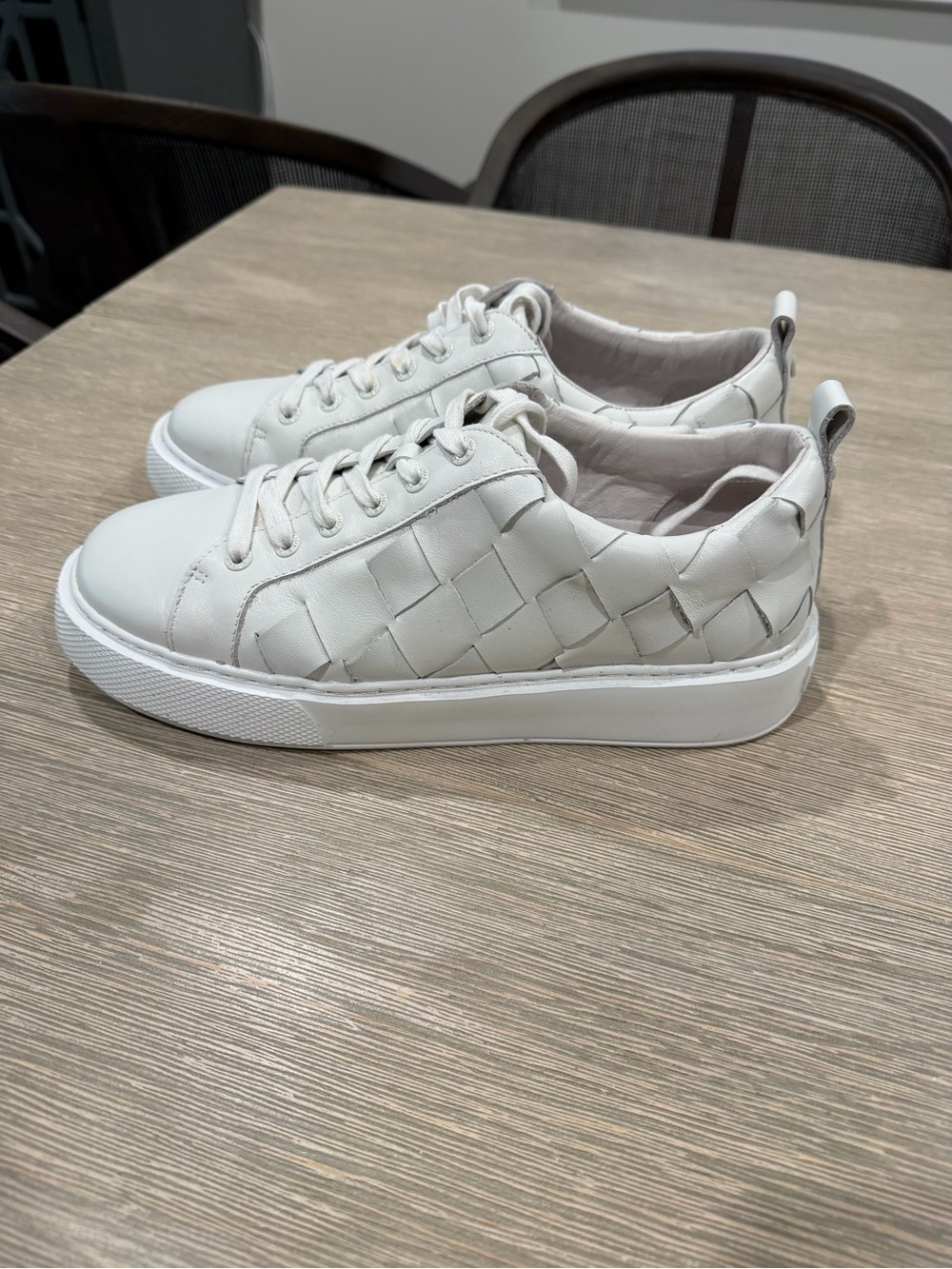 J Slides White Woven Leather Low-Top Sneakers